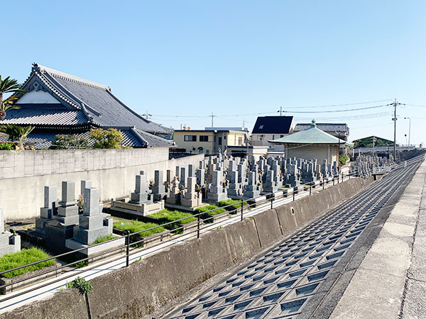 東島墓地(明石市大久保町)