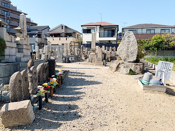 如法寺墓地(明石市大久保町)